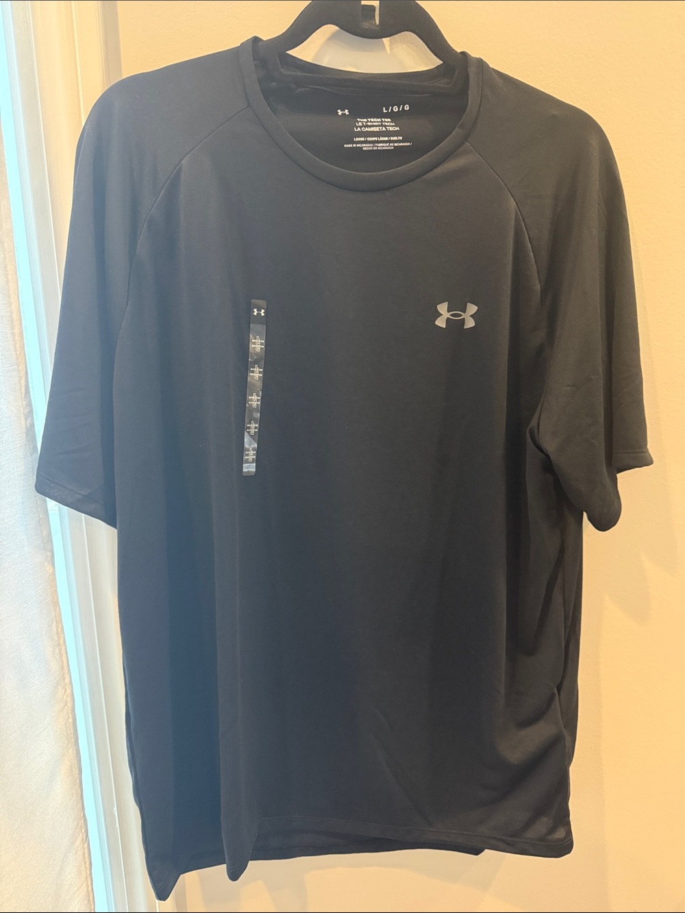 Under Armour Black Short Sleeve Performance Tee with Silver Logo large